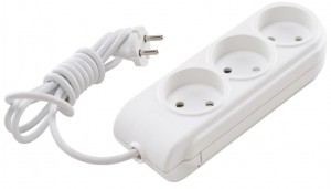 Makel NEW Gen. сет. удл. ПВС 2х0.75 3 роз. 5 м 10А  N3010061