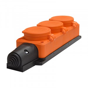 UNIVersal колодка ОУ тройная 3гн. с загл. каучук (оранжевый) 2P+E 1x16A 220-240V IP44 3034 (РФ)