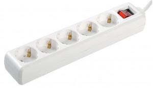 IEK (ИЭК) сет. удл. ПВС 3х1.0 5 роз. 5 м 16А белый (корпус PP) (земля, выкл.) WYP10-16-05-05-ZK-N