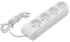 Makel (нов.дизайн) сет. удл. ПВС 2х0.75 4роз. 5м 10А шторки, суппорт, N4010061