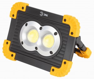 ЭРА фонарь-прожектор "Практик" 10+3W 550lm аккум/бат. 2400mAh осн+бок.свет IP40 PA-803 7304