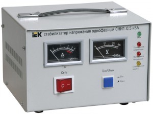 IEK Стабилизатор напряжения электромех. СНИ1-0,5 кВА однофазный