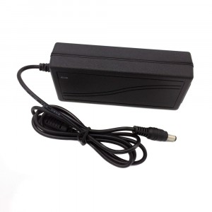 General драйвер (блок питания) для св/д ленты с вилкой (б/п) 24V 60W IP20 108х32х43 519121