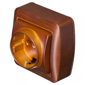 Lezard DEMET роз. ОУ 1 мест. 16А (земля),  маун (основание PBT, корпус PC) 711-0400-122