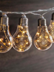 КОСМОС св-к на солн.батарее "Лампочка" 40LED белого 3,6м (1,8м+1,8м)(акк.Ni-Mg 600MAh) KOC_SOL221