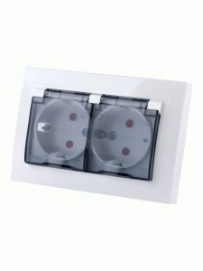 TDM  Таймыр роз. СУ 2 мест. земля шторки, прозр. крышка 16А IP44 белая  SQ1814-0077
