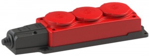 NE-AD колодка ОУ тройная 3 гн. с загл. каучук 2P+PE 1x16A 220-240V IP54 красный 4123 (Турция)