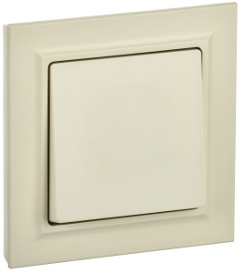 IEK BRITE выкл. СУ 1 кл. 10А, 230В, бежевый ВСР10-1-0-БрКр BR-V10-0-10-K10-F