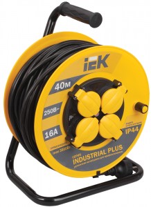IEK силовой удлинитель на катушке УК40 термозащ. 4 роз. 40 м ПВС 3х1.5 земля IP44 "Industrial pl