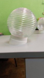 General св-к НББ "Шар-стекло" ЖКХ 60W IP40 180x140 Е27 наклон. пласт, белое основание, шар 437857