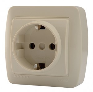 Lezard DEMET роз. ОУ 1 мест. 16А (земля),  крем (основание PBT, корпус PC) 711-0300-122