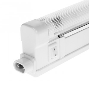 Camelion WL-4002 св-к люм. 16W T4 G5 металл/пластик закрытый L=518 с выкл., сет.шнур + соед.кабель